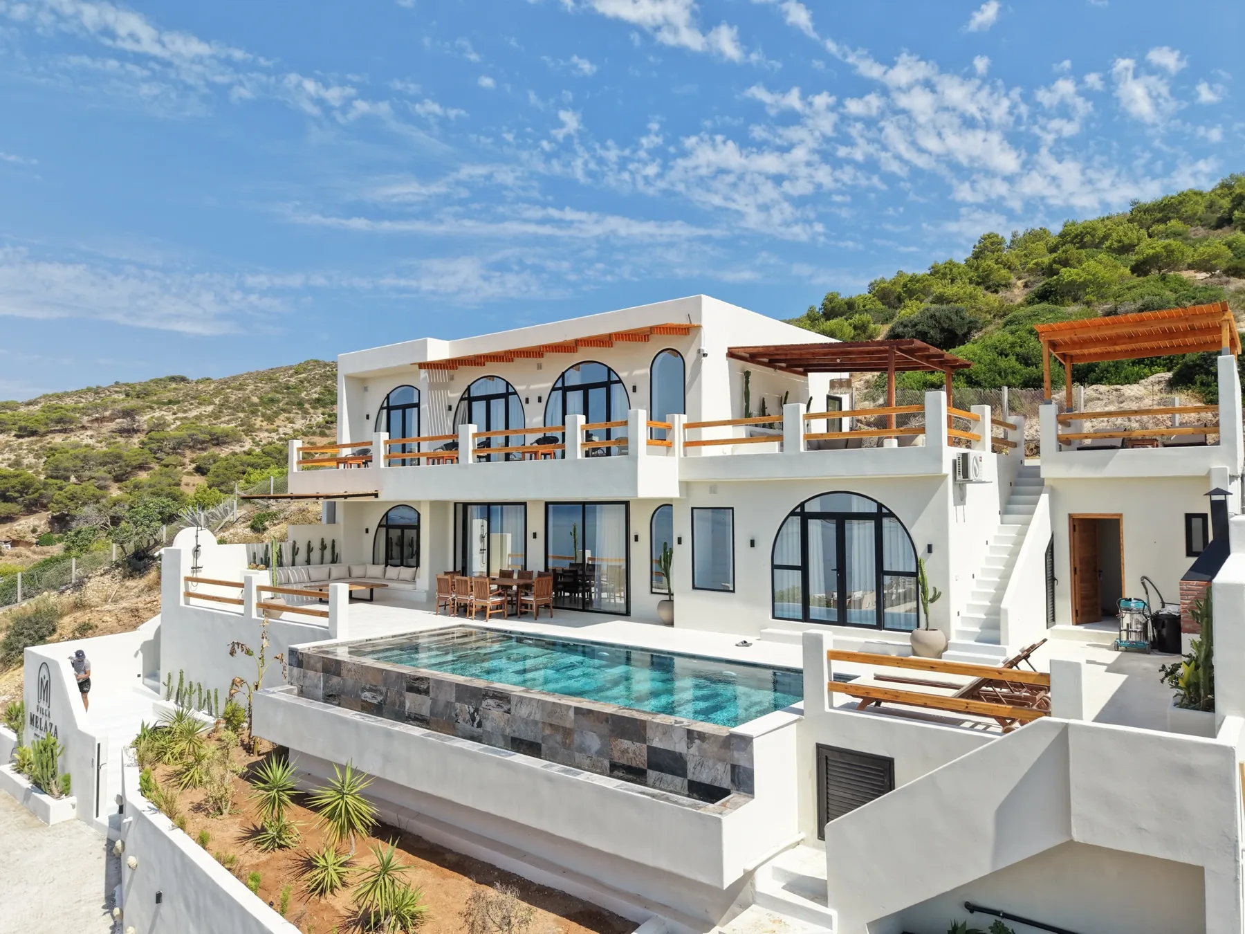Villa Melaza guest house and pool